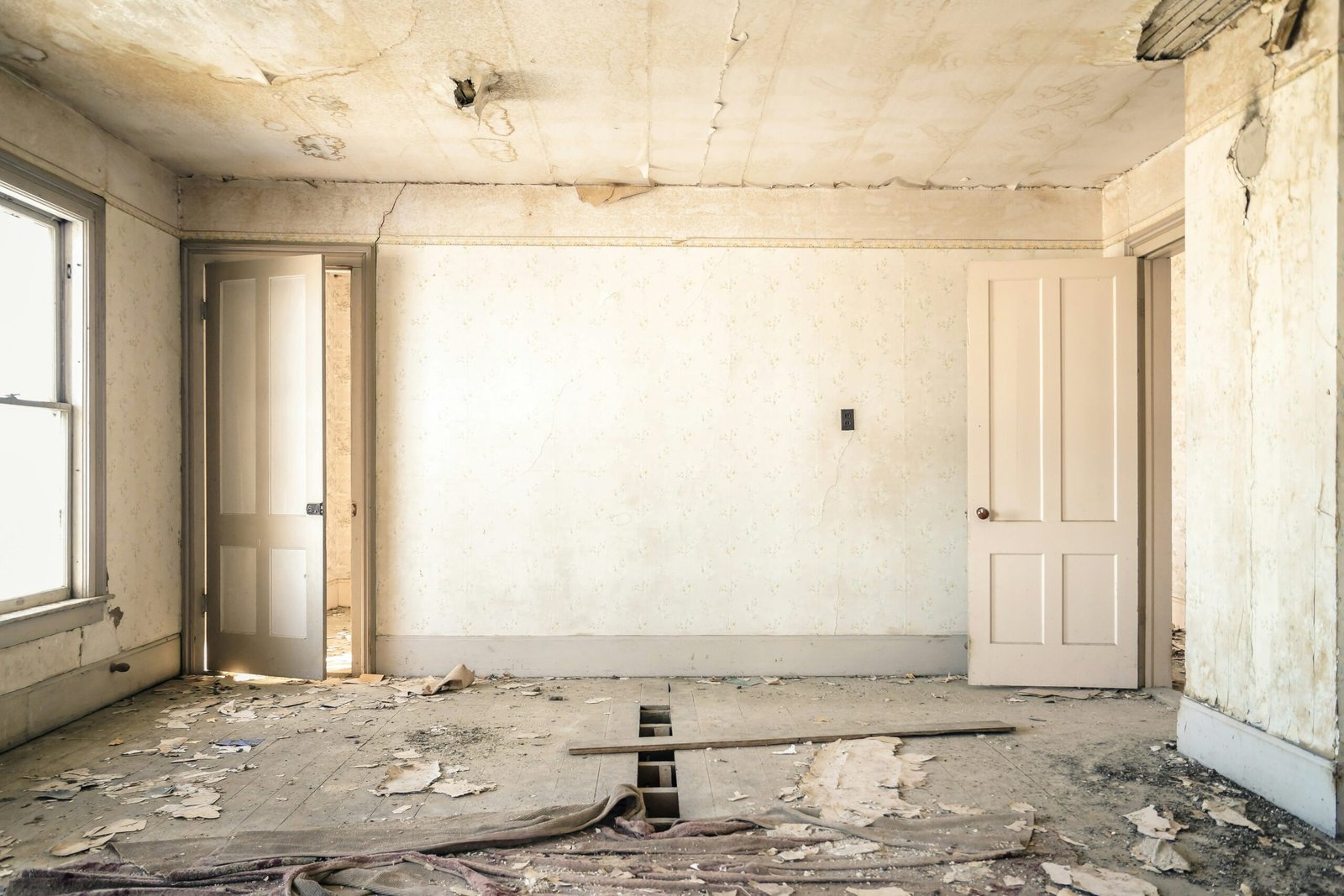 Sell a House That Needs Major Repairs Sell a House That Needs Major Repairs | Terrain